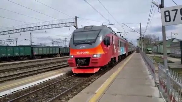 Отправление электропоезда ЭП3Д-0040