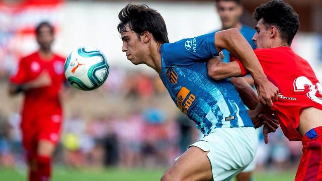 ЗИДАН ТЕРЯЕТ НОВИЧКА ● КУРТУА ПЛЕВАТЬ НА НАВАСА ● БАРСА ПРОДАСТ ДВУХ ИГРОКОВ смотреть онлайн