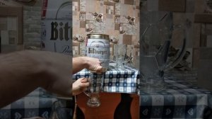 Как открыть 5 литровый бочонок пива | Як відкрити 5 літрову пивну діжку | Bitburger 5l