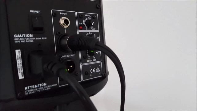 Behringer Eurolive B208D First Impressions смотреть онлайн