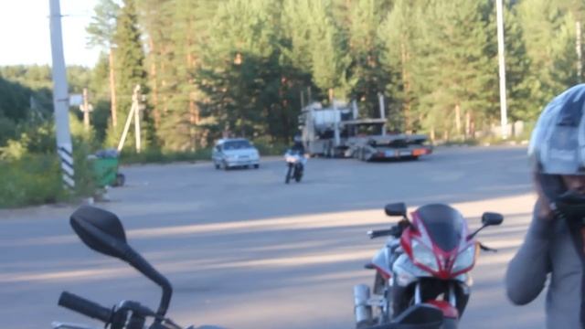 Красивый старт Yamaha FZ 400