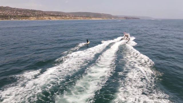 Freeboarding off Crystal Cove - Drone Video 4K-60 смотреть онлайн