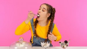 Кулинарный Челлендж: Я против Бабушки | Секреты и гаджеты для кухни от HAHANOM Challenge