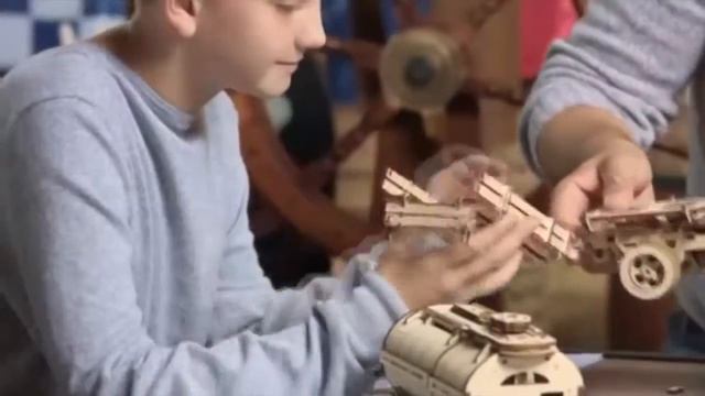 НОВОГОДНЕЕ НАСТРОЕНИЕ UGEARS смотреть онлайн