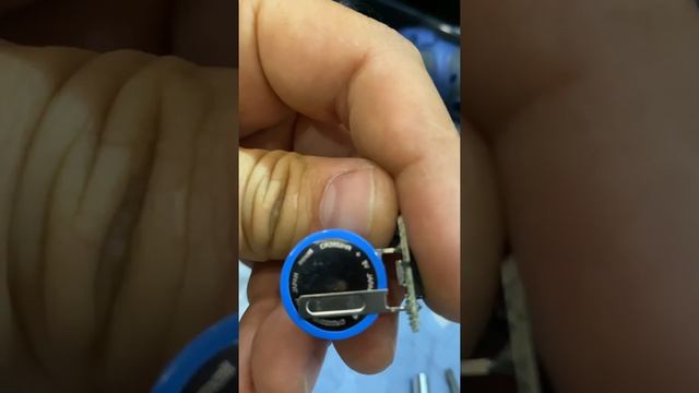 Ремонт датчика давления шин на Mersedes Benz w213 и BMW смотреть онлайн