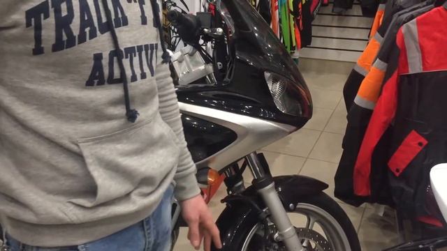 YAMAHA FZ6S смотреть онлайн