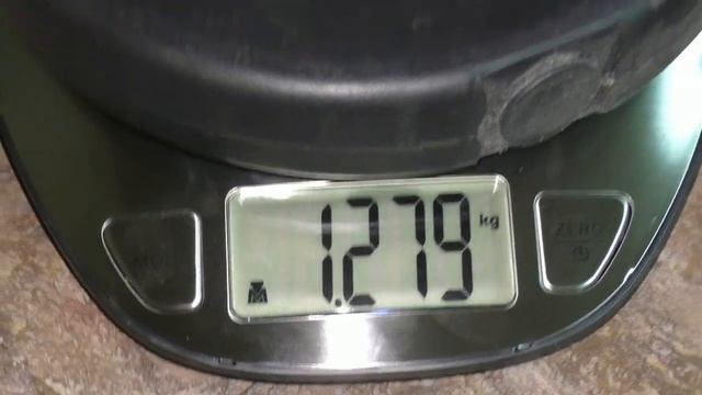 Кухонные весы OneTwo SSC включение и проверка веса смотреть онлайн