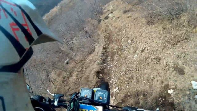 Suzuki DR 400 S 1981 climbing mountain смотреть онлайн