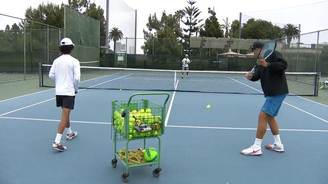 Playing doubles | Tennis twins share a bond like no other смотреть онлайн