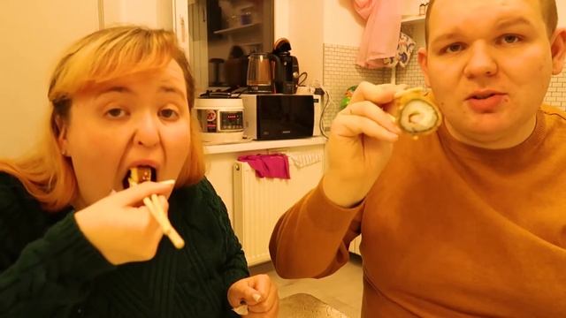 Мукбанг. Кушаем роллы. Сет изTempuro. смотреть онлайн