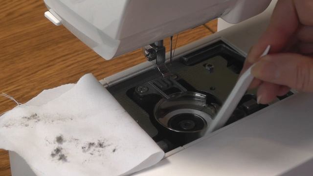 Уход за швейной компьютеризированной машинкой с горизонтальным челноком смотреть онлайн
