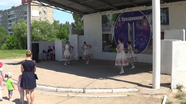 Саратов ... сквер Победы ... 11.06.2016г. смотреть онлайн