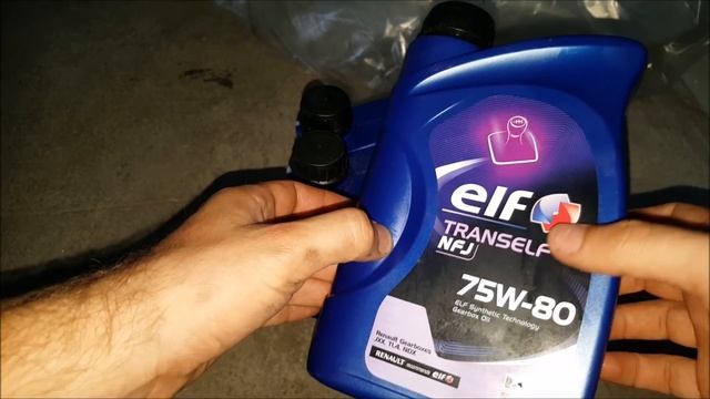 Renault Laguna 2 - Wymiana oleju w 5-biegowej skrzyni manualnej смотреть онлайн