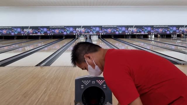 Artha gading bowling game 4, wow mantap game ini banyak strikee dan partner sy skor tertinggi 245👏👏 смотреть онлайн