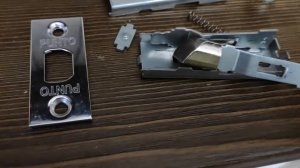 Как открыть захлопнувшуюся дверь - Как починить дверную защелку