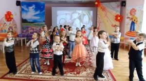 Вход детей на праздник 8 марта. Муз.рук. Е.Рабская.