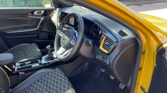 2019 Kia XCeed First Edition 1.4l Petrol Turbo Manual Crossover For Sale | Gatwick Kia, Crawley смотреть онлайн