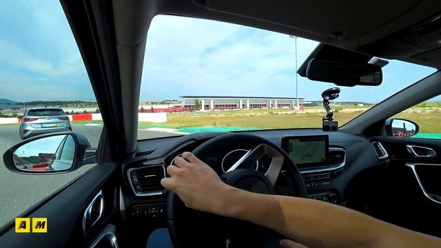 Kia CEED 2018 | Niente pretese e tanta sostanza... Anche in pista! смотреть онлайн