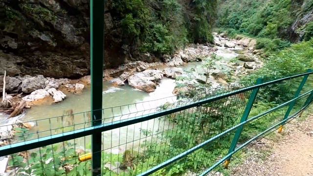 Экскурсия в Гуамское ущелье смотреть онлайн