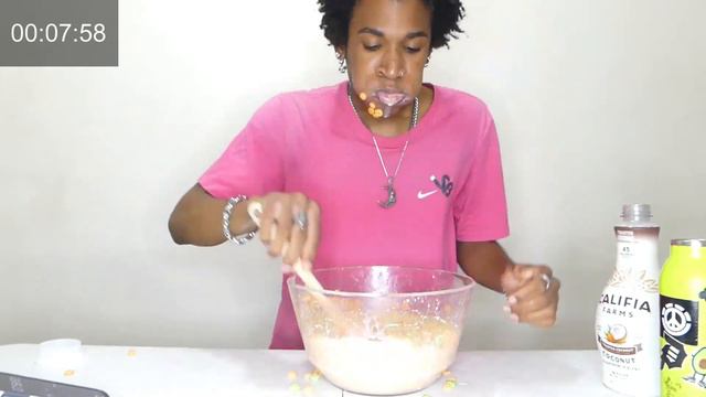 Eating A GIANT Bowl Of Apple Jacks (Challenge) смотреть онлайн