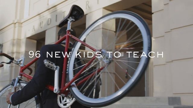 Lono | 4 teachers, 2 cross town schools, 96 kids to teach, 1 pair of shoes | Vionic Shoes UK смотреть онлайн