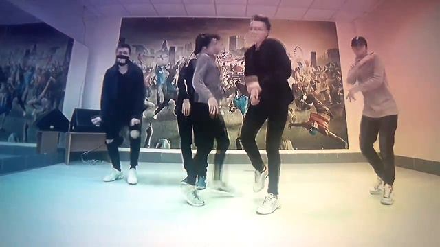 Танцующий чувак💓💓💓 смотреть онлайн