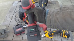 Сравнение цепных мини  пил и секаторов фирм  DeWALT и WORCRAFT.