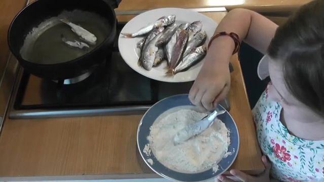 Готовлю барабульку Рыбалка на Черном море в Адлере смотреть онлайн