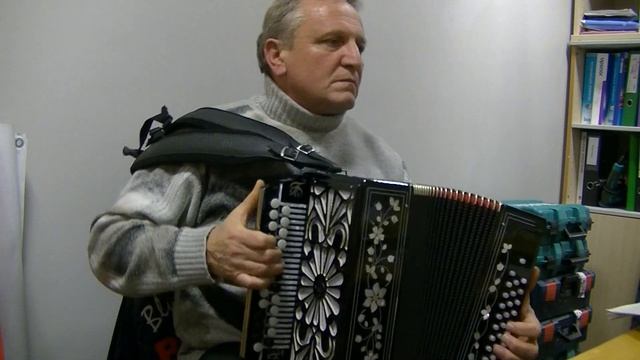 Дом на горе (Ирина Круг) на гармони от Павла Уханова. смотреть онлайн