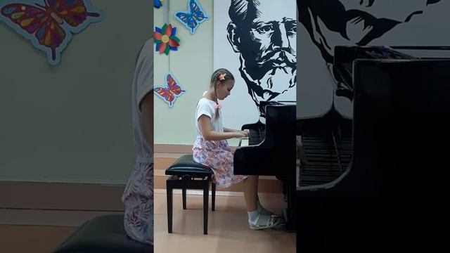 Д.Д. Шостакович "Вальс" - исп. София Животикова. смотреть онлайн