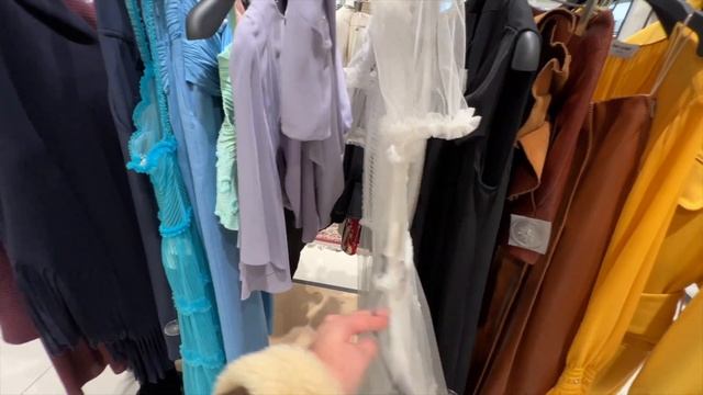 Платье Уэнздей | Где теперь покупать модные вещи в России? | Афимолл | Москва Сити | Влог из Москвы смотреть онлайн