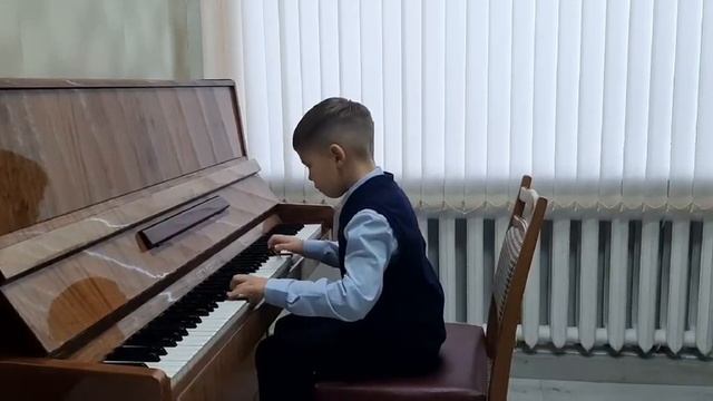 "МЕКСИКАНСКИЙ ТАНЕЦ ШЛЯП"(РЕД. С.БАРСУКОВОЙ). ИСП.: ПЛЕЧКО ЮРИЙ. смотреть онлайн