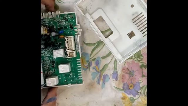 Стиральная машина INDESIT EWSC 61051. Резкое вращение барабана. Ремонт. смотреть онлайн