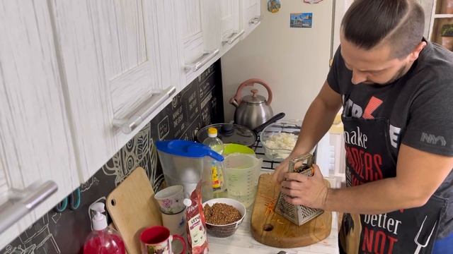 He нужно стоять у плиты. Приготовьте Быстрый УЖИН в духовке. Куриные бедра с гречкой! смотреть онлайн
