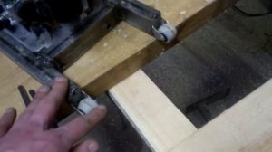 простейший рейсмус из фрезера из подручных материалов