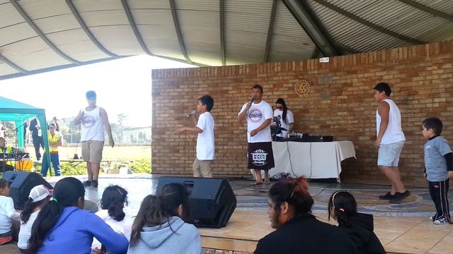 Halfkast ent' The Umu Boyz смотреть онлайн