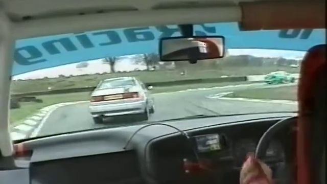 VW Cup 2001 Race 1 - Oulton Park - Len Simpson - VW Vento VR6 смотреть онлайн