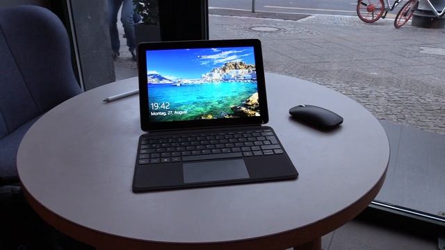 Microsoft Surface Go Hands-on (English) смотреть онлайн