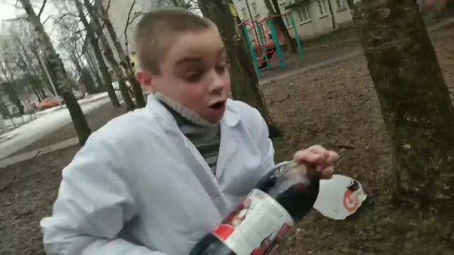 10 литров Кока-Колы "красная цена" против "ментоса"! смотреть онлайн