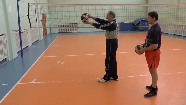 Волейбол. Нападающий удар. Обучение. Замах и удар смотреть онлайн