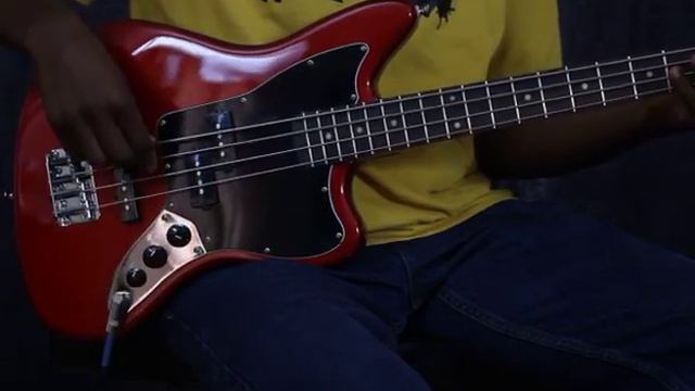 Squier Fender Vintage Modified Jaguar Special SS Short Scale Bass Guitar Red with Flatwounds смотреть онлайн