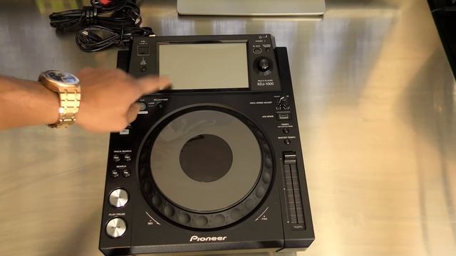 Pioneer DJ XDJ-1000 Unboxing Video смотреть онлайн