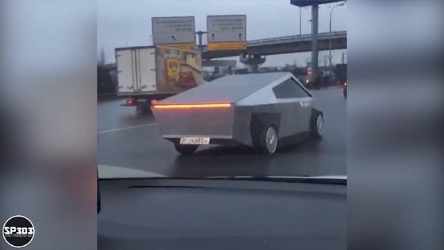 Replica Tesla Cybertruck Spotted On Public Roads In Russia смотреть онлайн