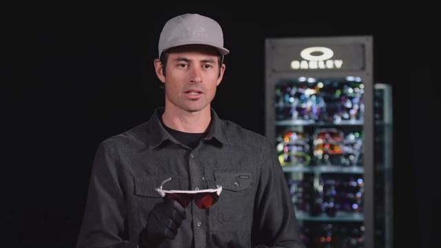 Sunglass Lens Change | OAKLEY PRO TIPS смотреть онлайн