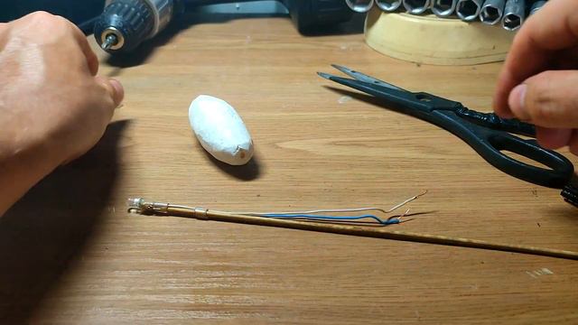 How to easily make a float for night fishing / Как легко сделать поплавок для ночной рыбалки смотреть онлайн