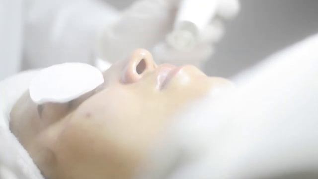 Aroma Aesthetics 3D facial with Clarena products смотреть онлайн