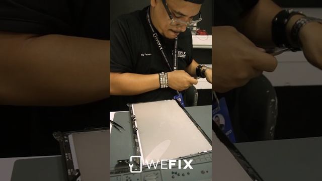 MacBook Pro A1706 Reparación de pantalla смотреть онлайн