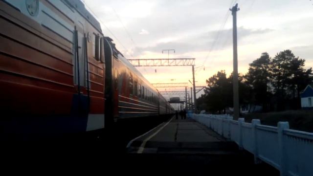 Отправление ЭП1-370 со скорым поездом Абакан-Красноярск смотреть онлайн