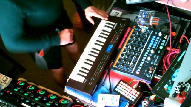 20210220/session : RC-505 + DrumBrute Impact + Reface DX смотреть онлайн