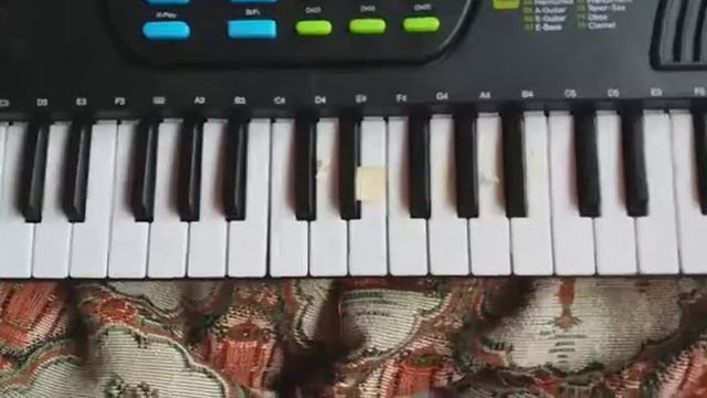 Музыкальная школа! Игра на синтезаторе! (Сама не умею😓) смотреть онлайн